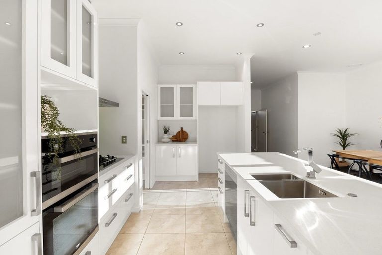 Photo of property in 16 Helen June Avenue, Flagstaff, Hamilton, 3210