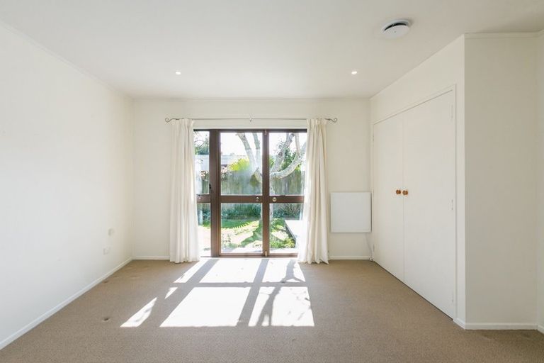 Photo of property in 9 Puflett Road, Havelock North, 4130