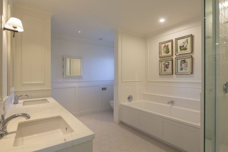 Photo of property in 2 Haggitt Lane, Lake Hayes, Queenstown, 9371