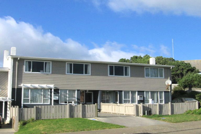Photo of property in 25a-d Tireti Road, Titahi Bay, Porirua, 5022
