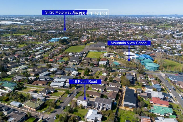 Photo of property in 2/16 Putini Road, Mangere Bridge, Auckland, 2022