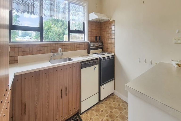 Photo of property in 2 Oaklea Avenue, Marton, 4710