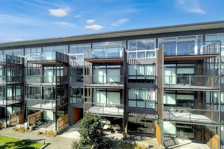 Photo of property in Vedado Apartments, 407/41u Hopper Street, Mount Cook, Wellington, 6011