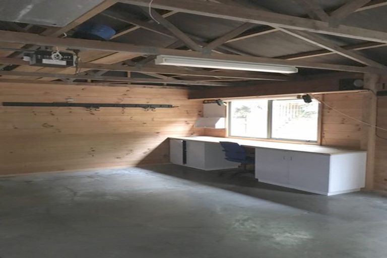 Photo of property in 8a Riverstone Drive, Riverstone Terraces, Upper Hutt, 5018