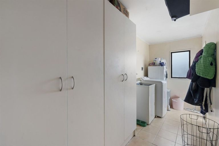 Photo of property in 67 Rosier Road, Glen Eden, Auckland, 0602