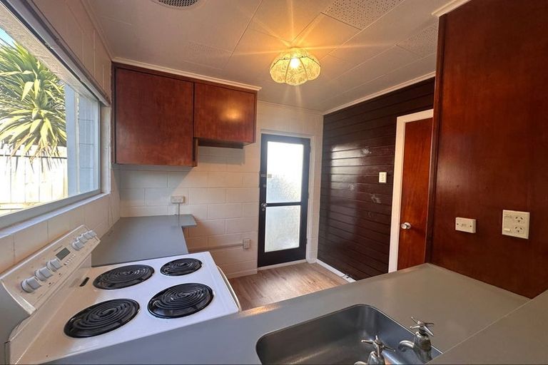 Photo of property in 4/77 Tancred Street, Linwood, Christchurch, 8011