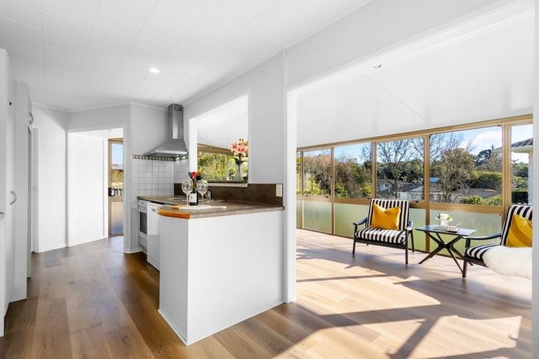 Photo of property in 63 Awaruku Road, Torbay, Auckland, 0630