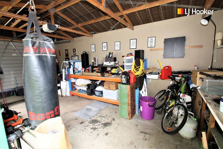 Photo of property in 239 Gladstone Road North, Mosgiel, 9024