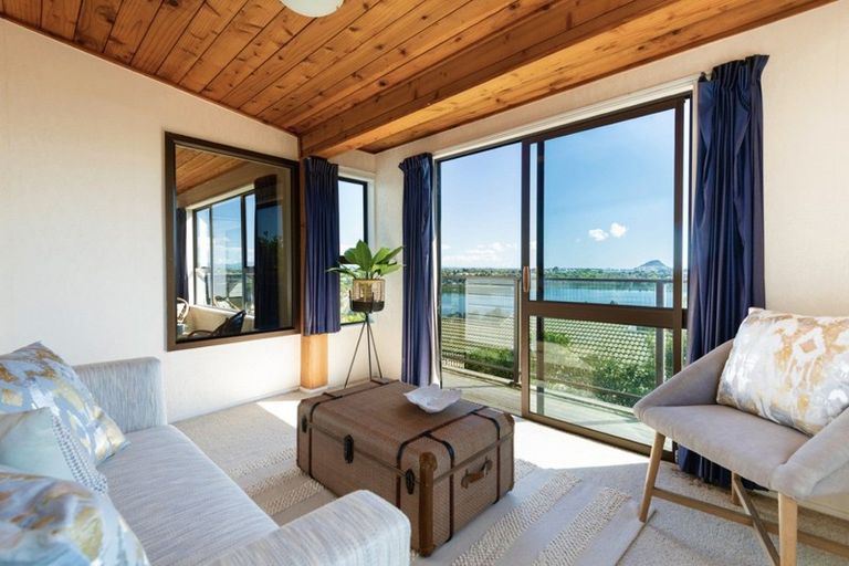 Photo of property in 9 Keam Way, Welcome Bay, Tauranga, 3112