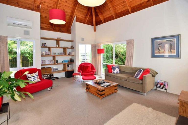 Photo of property in 51 Maygrove Drive, Orewa, 0931