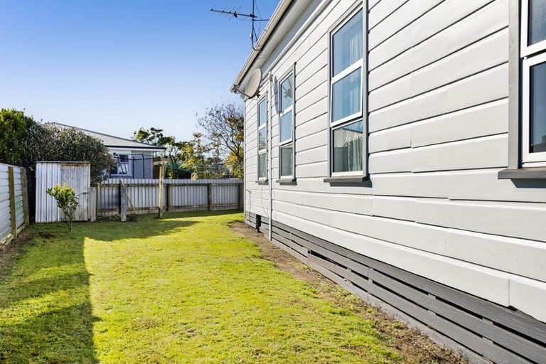 Photo of property in 176 Glover Road, Hawera, 4610