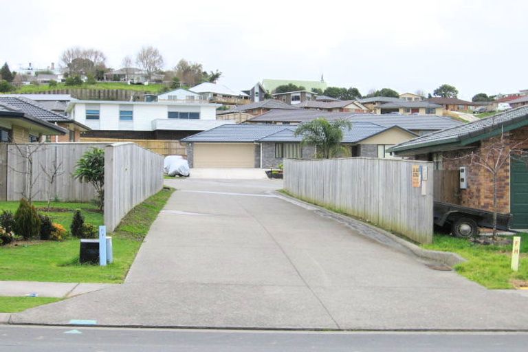 Photo of property in 60 Cabeleigh Drive, Helensville, 0800