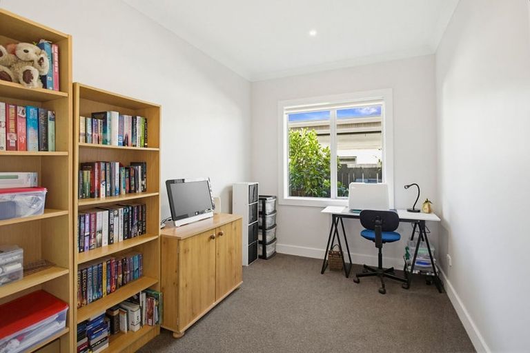Photo of property in 14 Topping Place, Whitianga, 3510