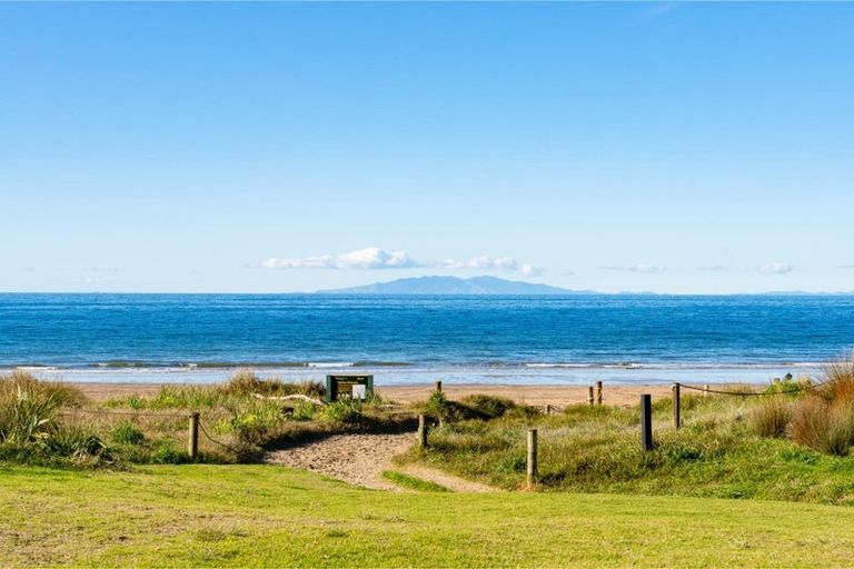 Photo of property in 32 Streamview Way, Long Bay, 0792
