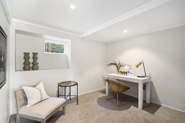 Photo of property in 2/5 Elderwood Lane, Belmont, Auckland, 0622