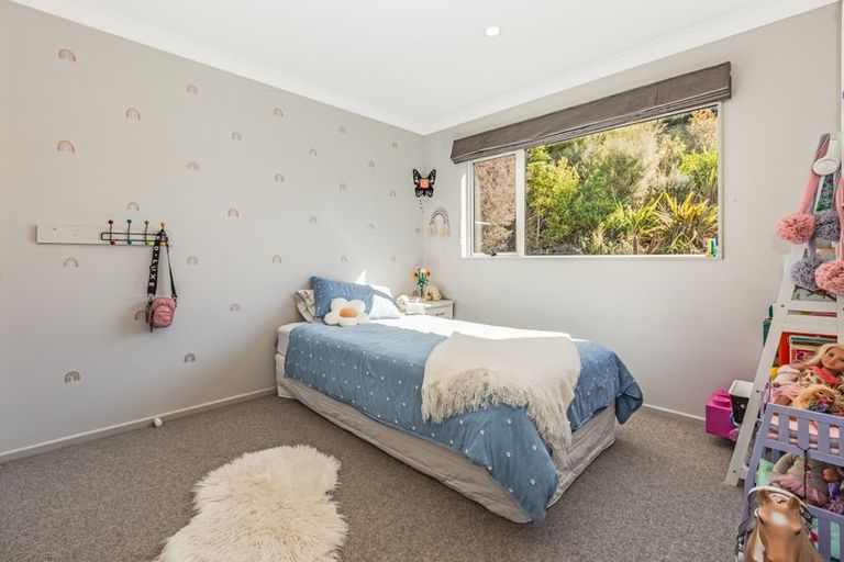 Photo of property in 6 Spritsail Place, Whitby, Porirua, 5024