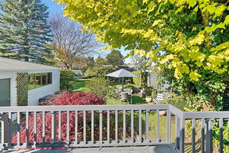 Photo of property in 42 Cutts Road, Russley, Christchurch, 8042