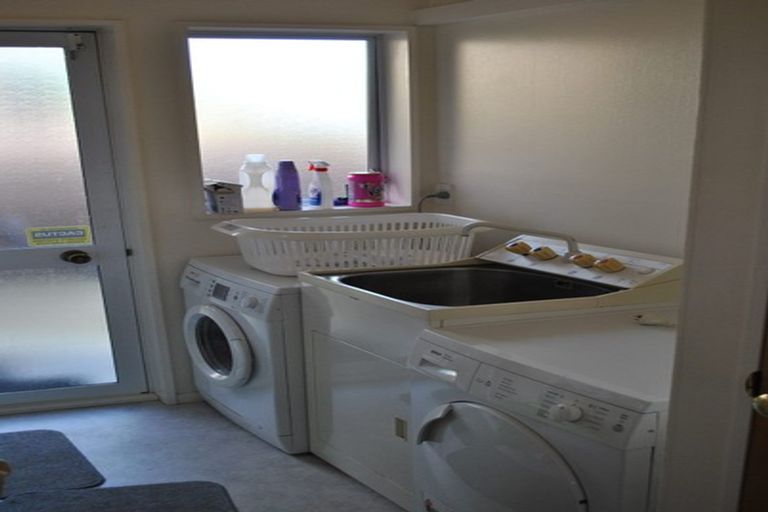 Photo of property in 32 Kedleston Drive, Avonhead, Christchurch, 8042