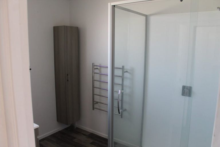 Photo of property in 16 Michelle Place, Mangere, Auckland, 2022