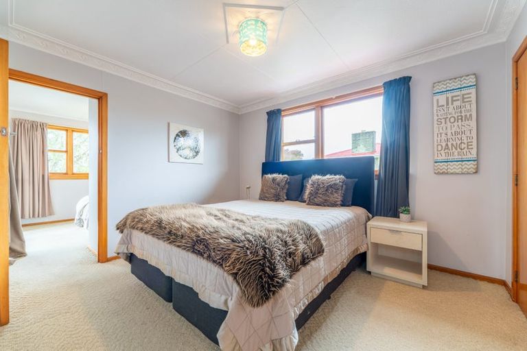 Photo of property in 21 Weston Road, Holmes Hill, Oamaru, 9401