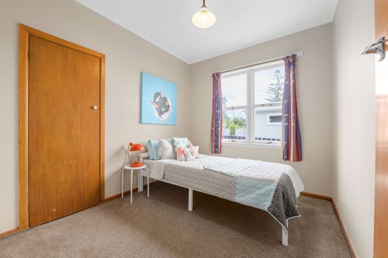 Photo of property in 39 Pollen Crescent, Melville, Hamilton, 3206