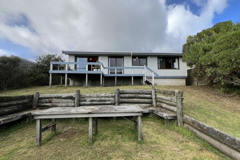 Photo of property in 25 Oratia Street, Waikanae Beach, Waikanae, 5036