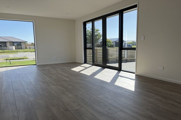 Photo of property in 33 Raptor Street, Rolleston, 7615