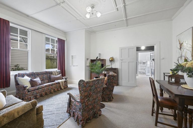 Photo of property in 17 Barrett Street, Westown, New Plymouth, 4310