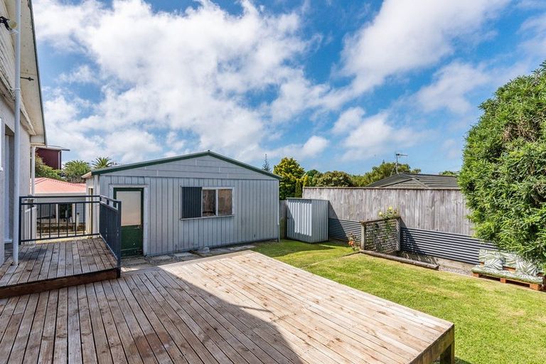 Photo of property in 33 Martin Road, Paraparaumu Beach, Paraparaumu, 5032
