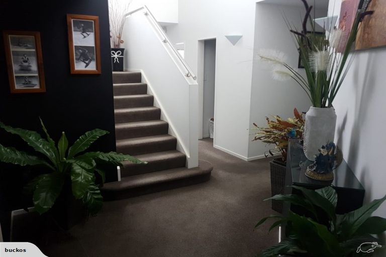 Photo of property in 7 Clearview Drive, Milson, Palmerston North, 4414