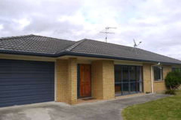 Photo of property in 27 Milson Drive, Papakura, 2110