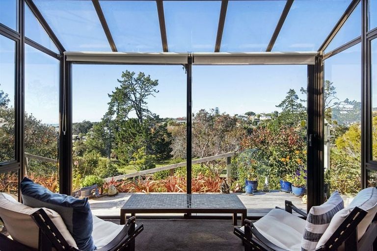 Photo of property in 2/178 Stapleford Crescent, Browns Bay, Auckland, 0630