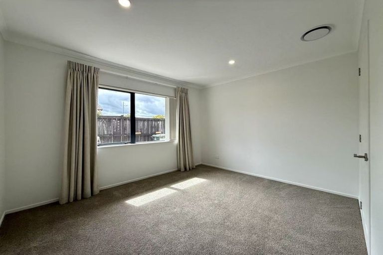 Photo of property in 1 Maple Lane, Huapai, Kumeu, 0810