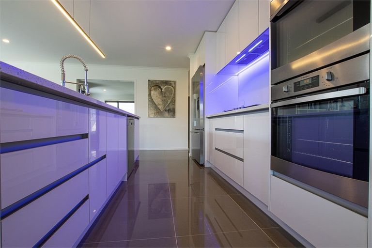 Photo of property in 31 Lilac Close, Cambridge, 3434