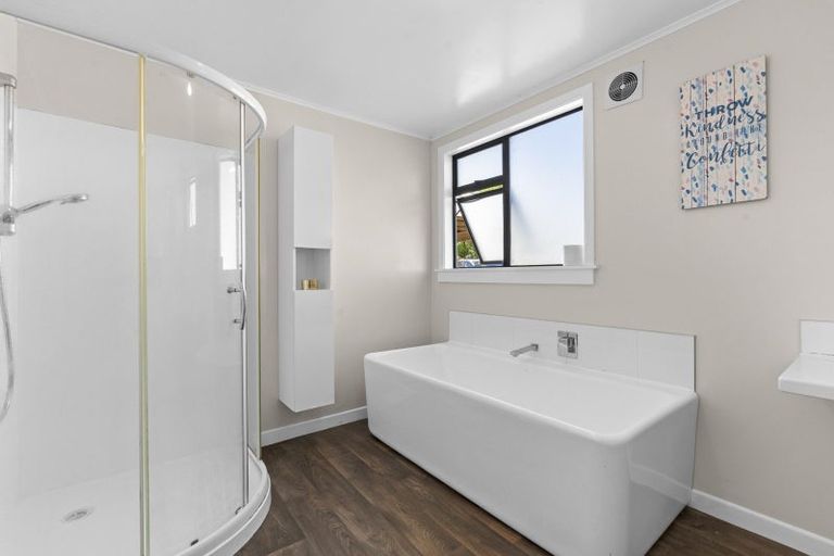 Photo of property in 1382 Carrington Road, Hurworth, New Plymouth, 4371