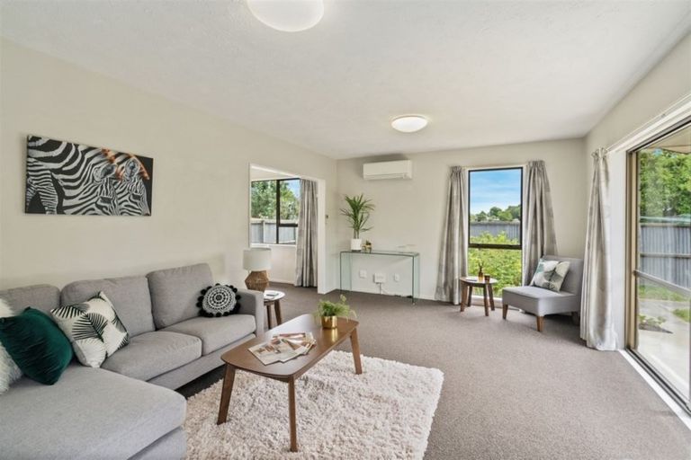 Photo of property in 11 Manor Place, Bryndwr, Christchurch, 8053