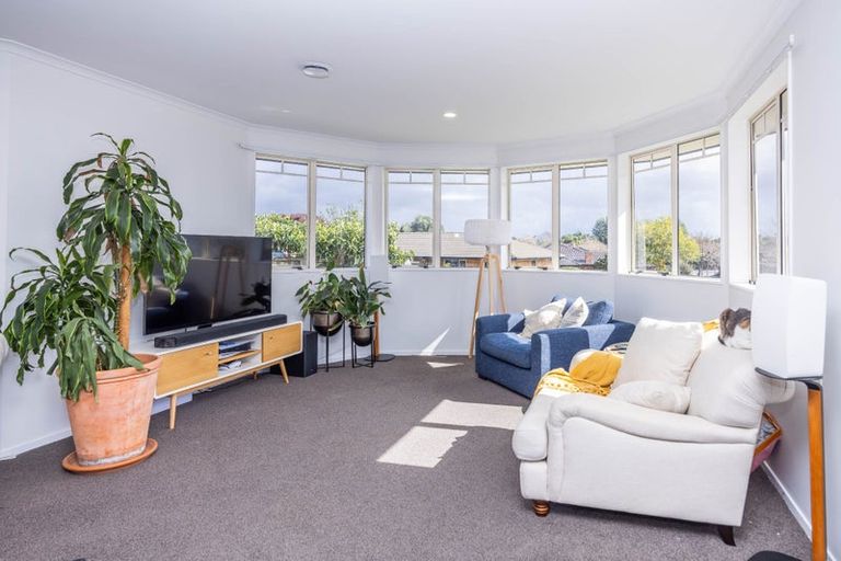 Photo of property in 12 Flora Way, Rototuna, Hamilton, 3210
