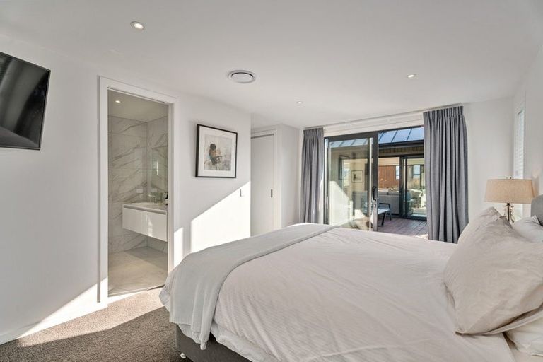 Photo of property in 64 Jacks Point Rise, Jacks Point, Queenstown, 9371