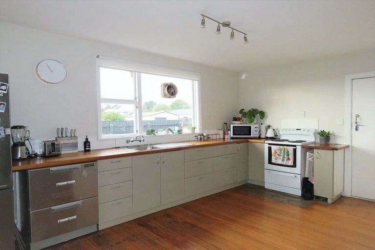 Photo of property in 36 Brougham Street, Westport, 7825