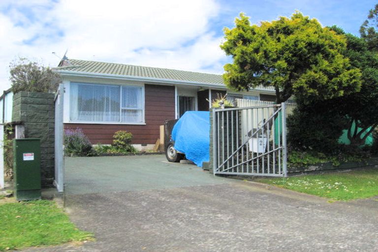 Photo of property in 26 Staverton Crescent, Mangere, Auckland, 2022