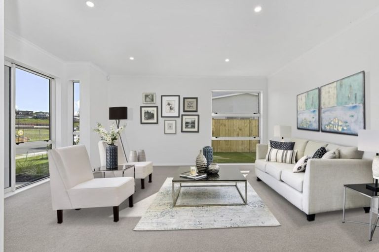 Photo of property in 13 Tyler Davies Drive, Red Beach, 0932