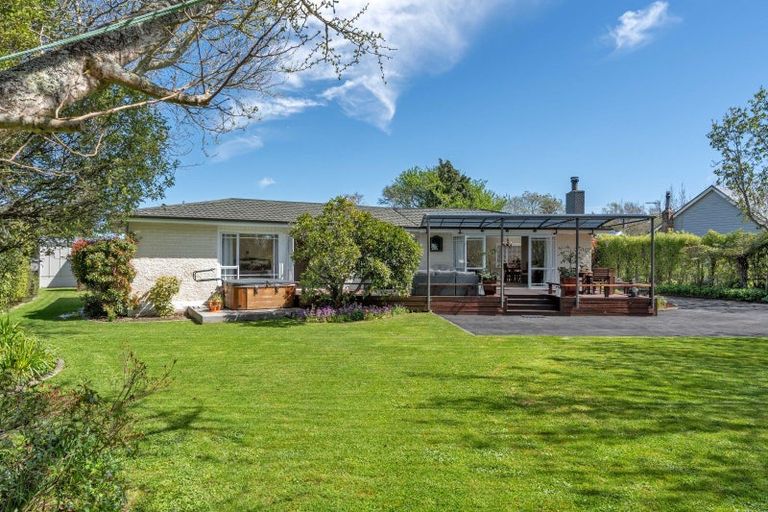 Photo of property in 72 Kuratawhiti Street, Greytown, 5712