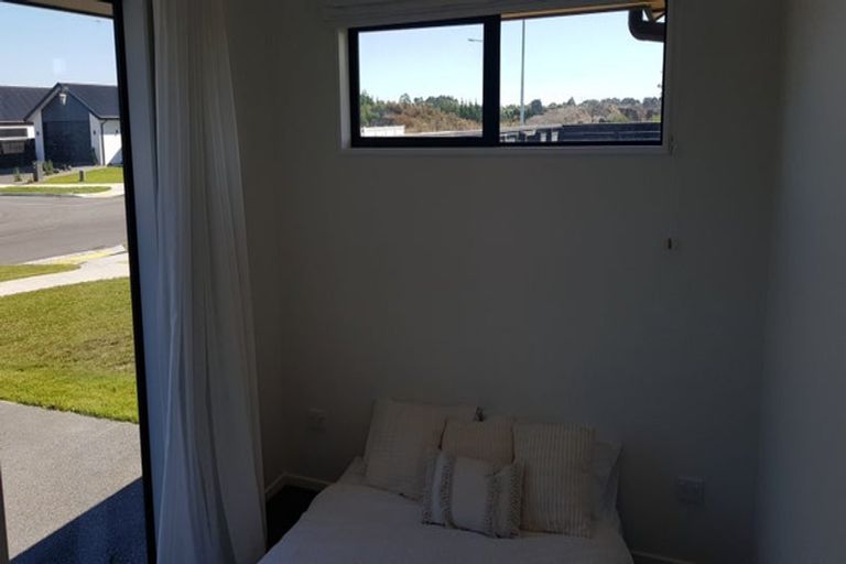 Photo of property in 12 Mccahon Drive, Rangiora, 7400