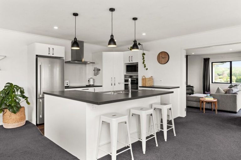 Photo of property in 21c Highlands Drive, Waipawa, 4277