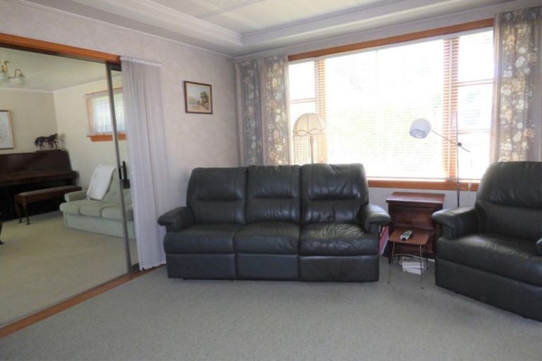 Photo of property in 14 Oxford Street, Holmes Hill, Oamaru, 9401