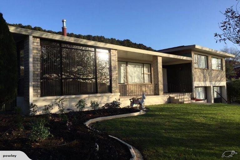 Photo of property in 1 Len Brown Place, Pukekohe, 2120