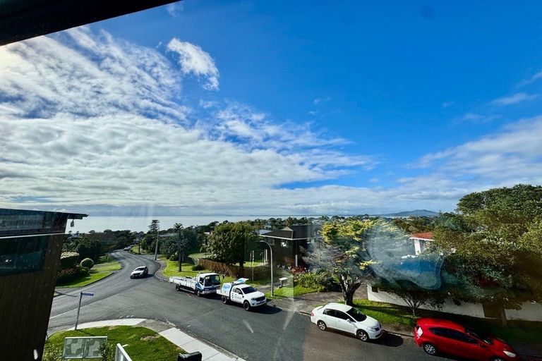 Photo of property in 1 Sandford Street, Campbells Bay, Auckland, 0630