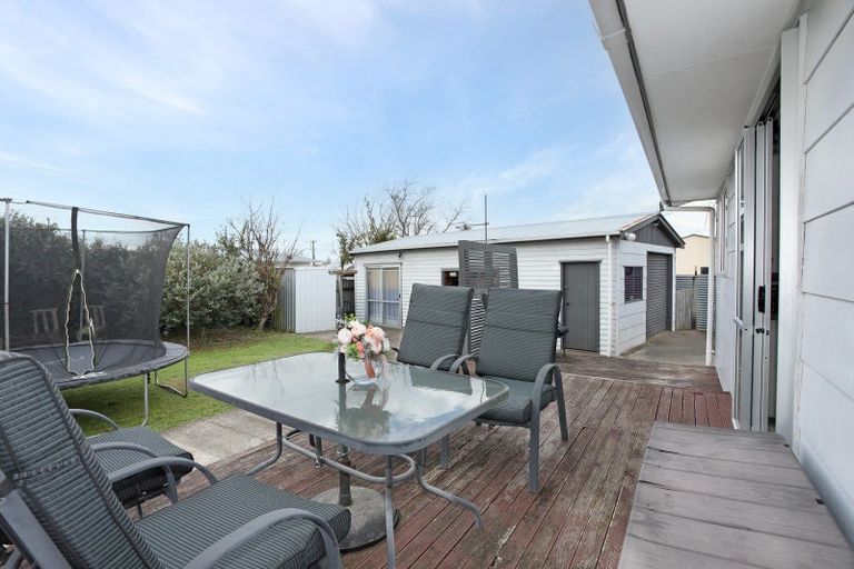 Photo of property in 12 Pryde Place, Feilding, 4702