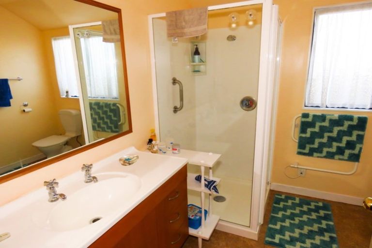 Photo of property in 48 Derby Street, Westport, 7825