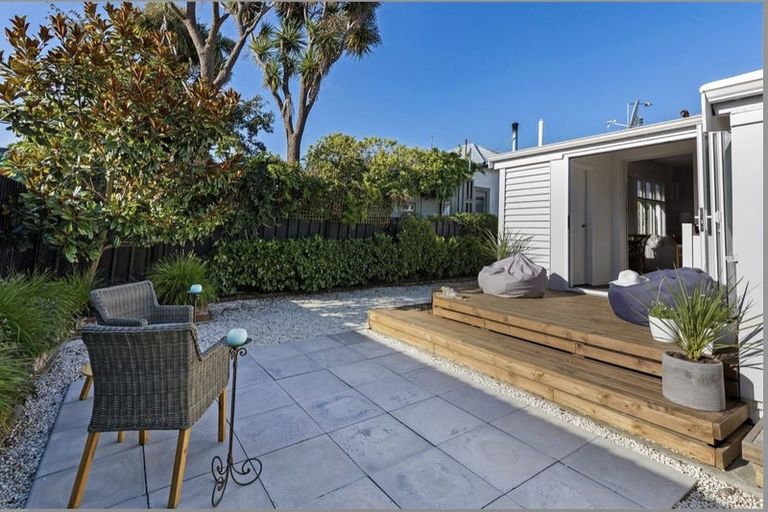 Photo of property in 1051 Colombo Street, St Albans, Christchurch, 8014